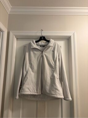 The North Face Women's Light Gray Teddy Jacket